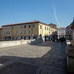 De Gradi *